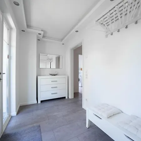 Vakantiehuis Weisses Haus, Vollausstattung Aurich